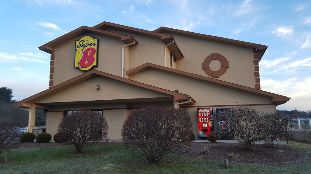 Super 8 By Wyndham Abingdon Va Hotel Exterior photo