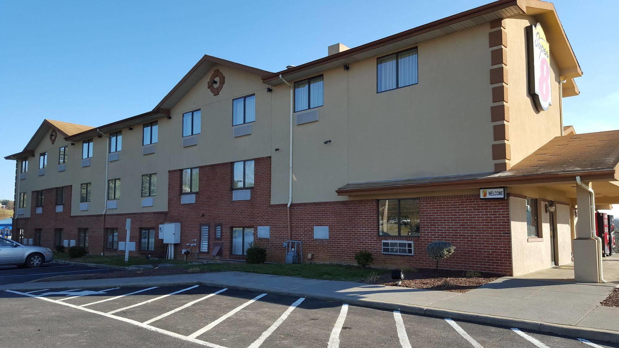 Super 8 By Wyndham Abingdon Va Hotel Exterior photo